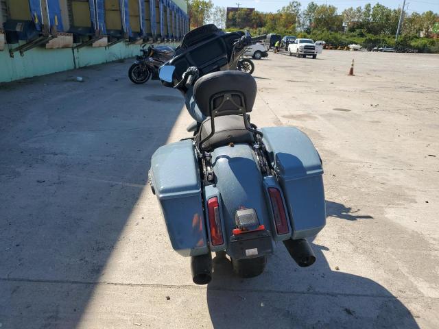 1HD1KB711RB650299 - 2024 HARLEY-DAVIDSON FLHX GRAY photo 4