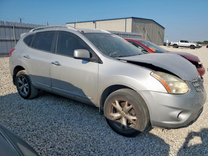 JN8AS5MT5BW576722 - 2011 NISSAN ROGUE S SILVER photo 4