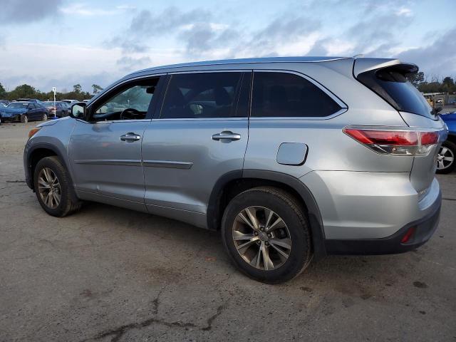 5TDJKRFH5FS179688 - 2015 TOYOTA HIGHLANDER XLE 银色 照片 2