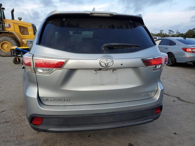 5TDJKRFH5FS179688 - 2015 TOYOTA HIGHLANDER XLE 银色 照片 6