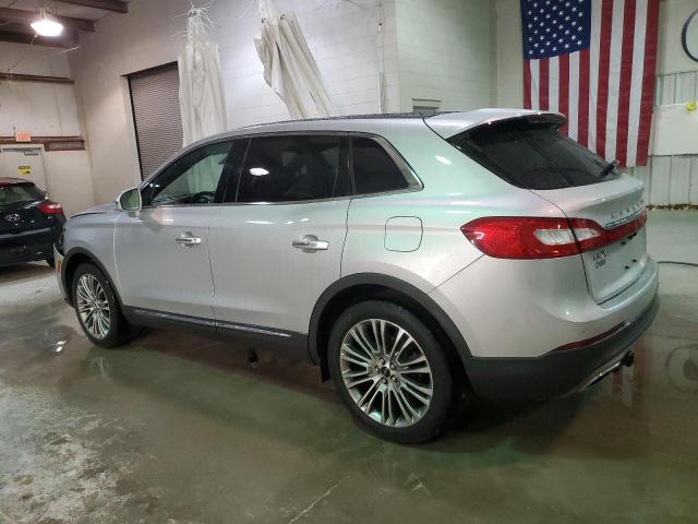 2LMTJ8LR2GBL28144 - 2016 LINCOLN MKX RESERVE SILVER photo 2