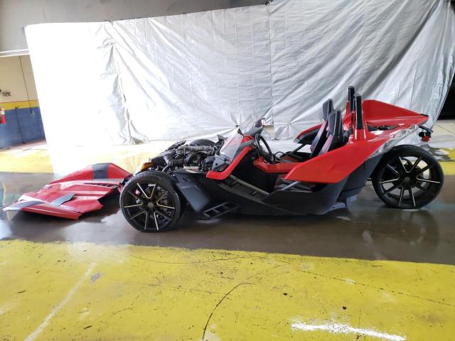 57XAAPFA4F5105637 - 2015 POLARIS SLINGSHOT SL RED photo 3