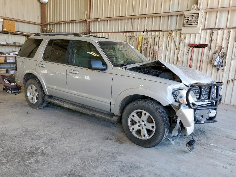 1FMEU63E19UA17721 - 2009 FORD EXPLORER XLT SILVER photo 4