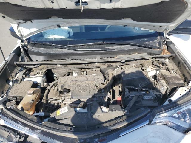 JTMZFREV2JJ155854 - 2018 TOYOTA RAV4 LE Beyaz fotoğraf 12