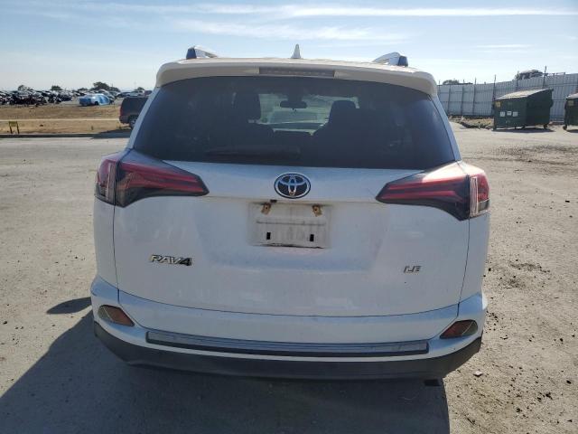 JTMZFREV2JJ155854 - 2018 TOYOTA RAV4 LE Beyaz fotoğraf 6
