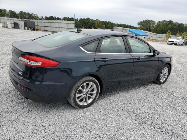 3FA6P0HD9LR142936 - 2019 FORD FUSION SE BLUE photo 3