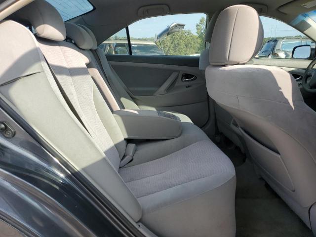 4T1BF3EK5BU722073 - 2011 TOYOTA CAMRY BASE ნაცრისფერი ფოტო 10