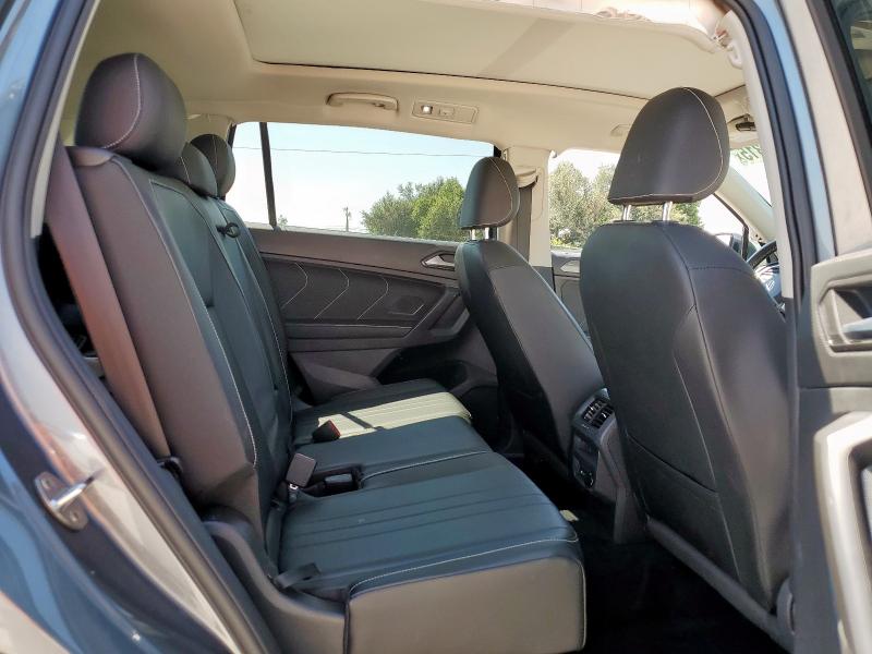 3VV3B7AXXNM068663 - 2022 VOLKSWAGEN TIGUAN SE GRAY photo 11