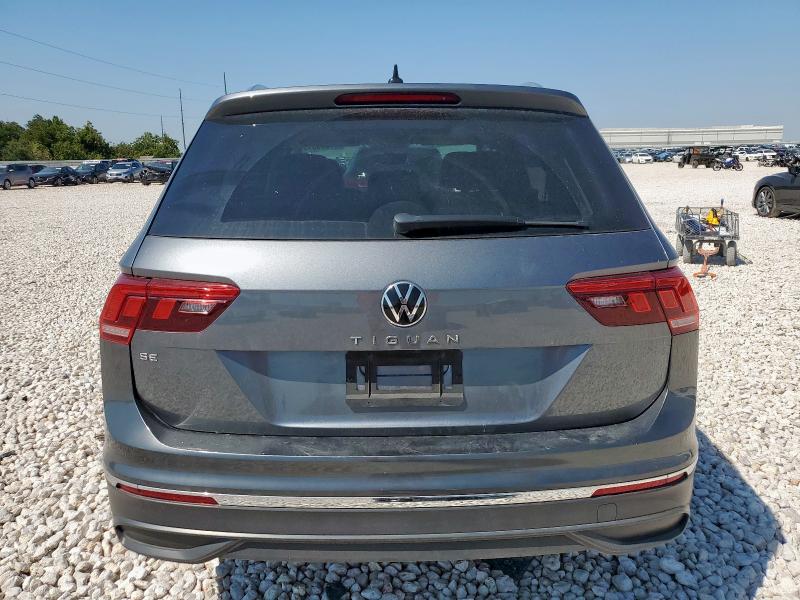 3VV3B7AXXNM068663 - 2022 VOLKSWAGEN TIGUAN SE GRAY photo 6
