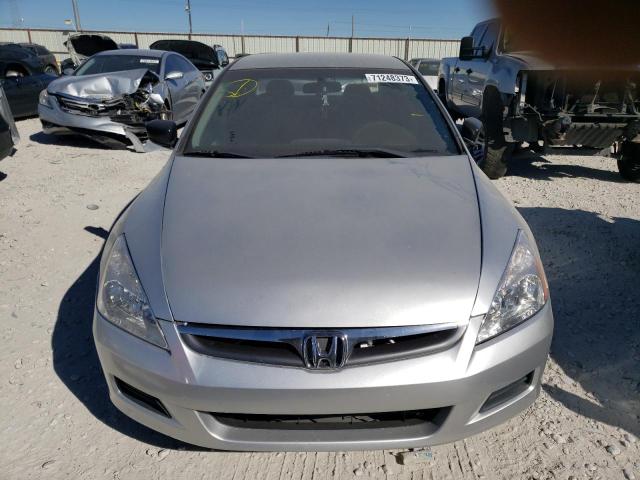 1HGCM56117A208179 - 2007 HONDA ACCORD VALUE SILVER photo 5