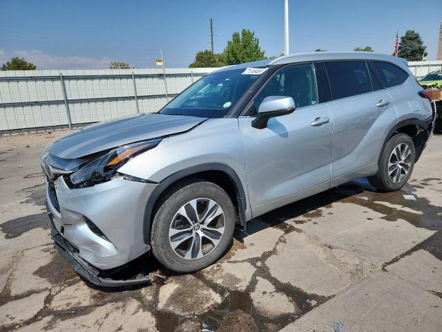 2022 TOYOTA HIGHLANDER XLE, 