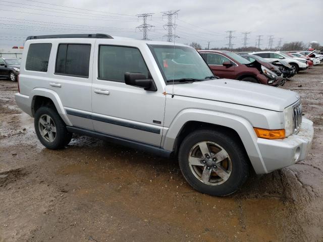 1J8HG48K48C150014 - 2008 JEEP COMMANDER SPORT SILVER photo 4