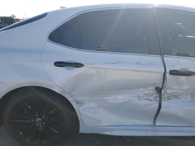 4T1S11AK5PU181218 - 2023 TOYOTA CAMRY SE NIGHT SHADE WHITE photo 10
