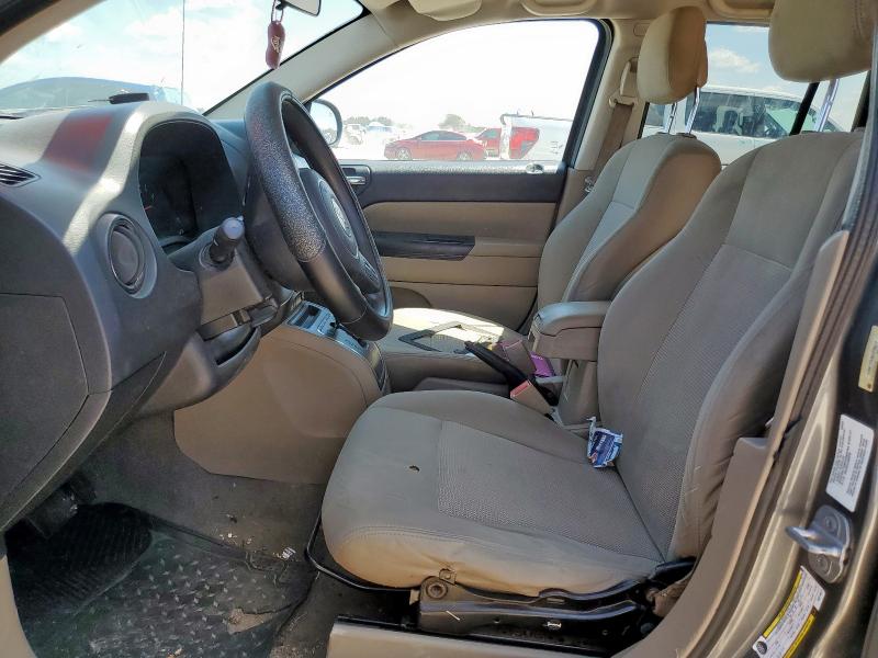 1J4NF1FB3BD216577 - 2011 JEEP COMPASS SPORT GRAY photo 7