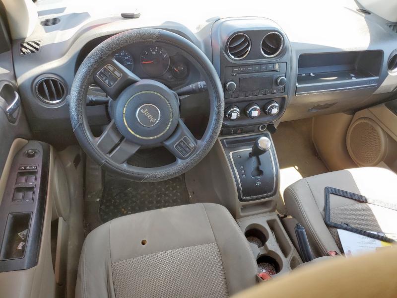 1J4NF1FB3BD216577 - 2011 JEEP COMPASS SPORT GRAY photo 8