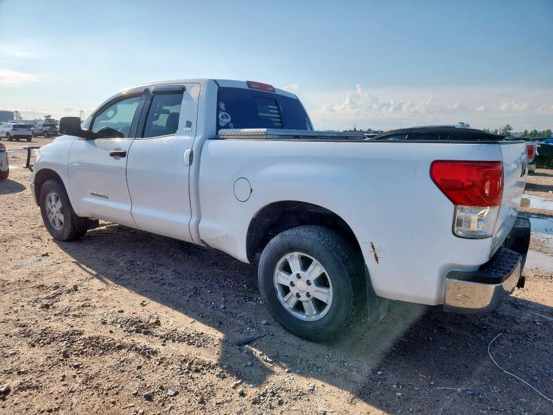 5TFRM5F15AX018365 - 2010 TOYOTA TUNDRA DOUBLE CAB SR5 WHITE photo 2