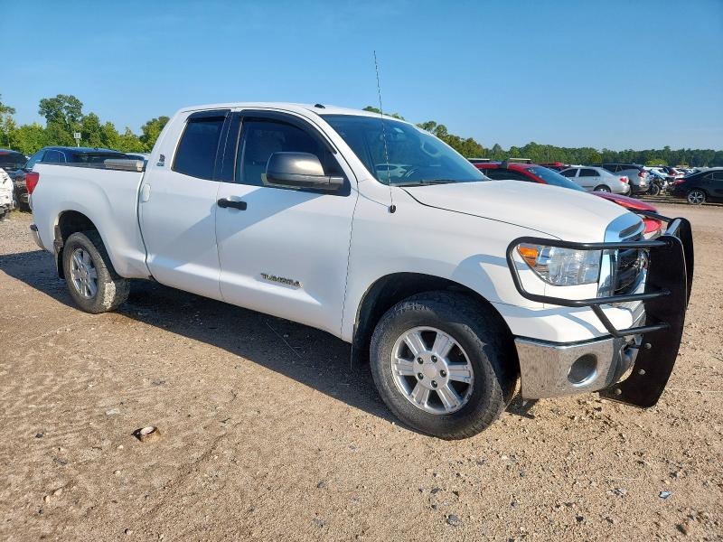 5TFRM5F15AX018365 - 2010 TOYOTA TUNDRA DOUBLE CAB SR5 WHITE photo 4