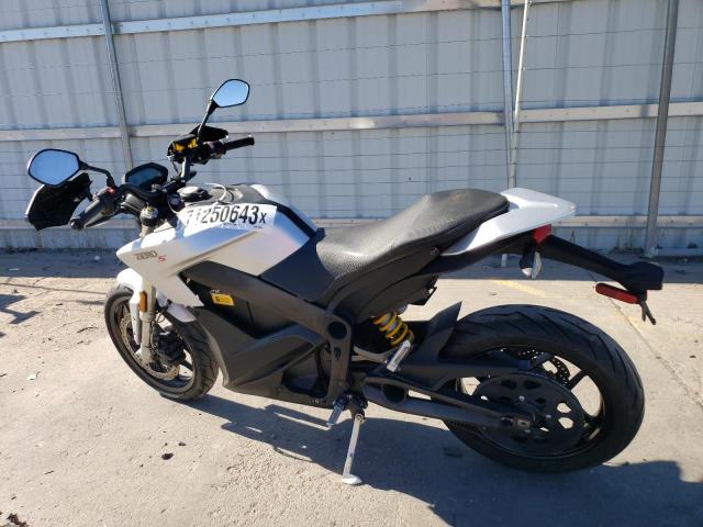 538SMEZ45JCA10386 - 2018 ZERO MOTORCYCLES INC S 7.2 SILVER photo 3