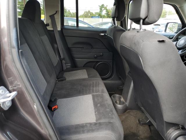 1C4NJPBA8GD699141 - 2016 JEEP PATRIOT SPORT GRAY photo 11