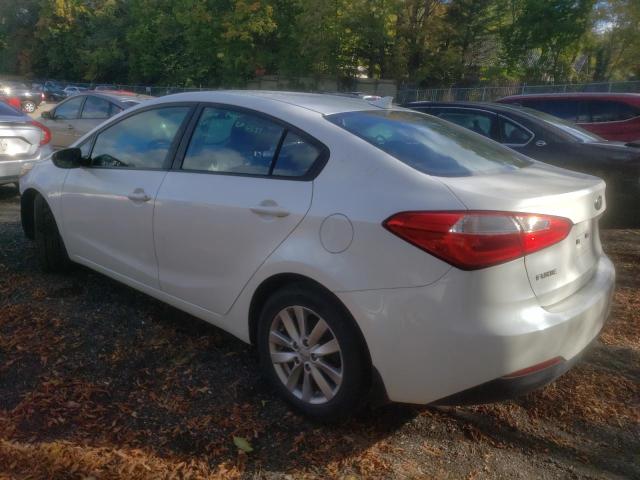 KNAFX4A65F5413573 - 2015 KIA FORTE LX WHITE photo 2