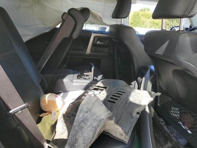 JTEBU5JR1J5495770 - 2018 TOYOTA 4RUNNER SR5/SR5 PREMIUM 银色 照片 11