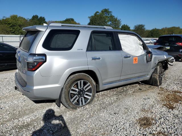 JTEBU5JR1J5495770 - 2018 TOYOTA 4RUNNER SR5/SR5 PREMIUM 银色 照片 3