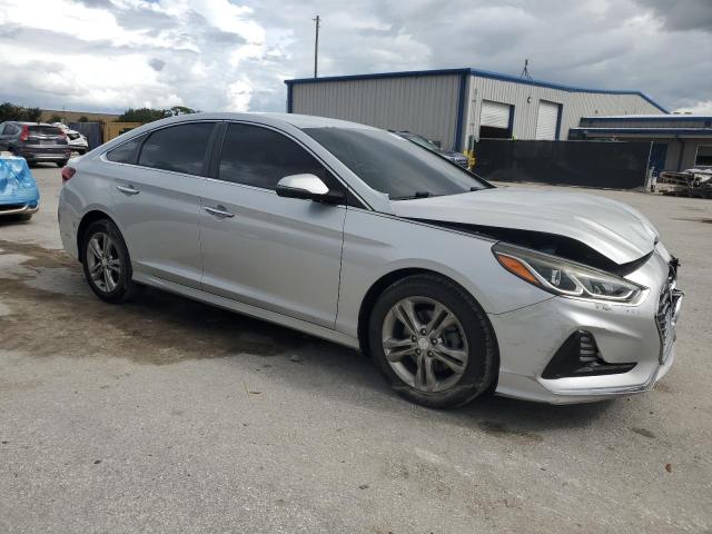 5NPE34AF5JH680845 - 2018 HYUNDAI SONATA SPORT 银色 照片 4