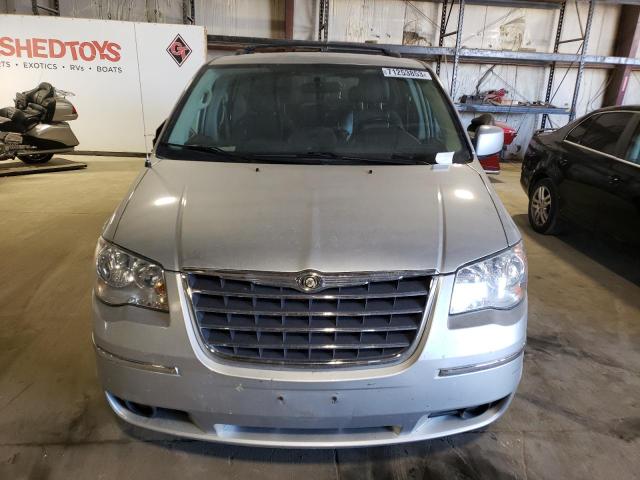 2A4RR5DX6AR279618 - 2010 CHRYSLER TOWN & COU TOURING SILVER photo 5