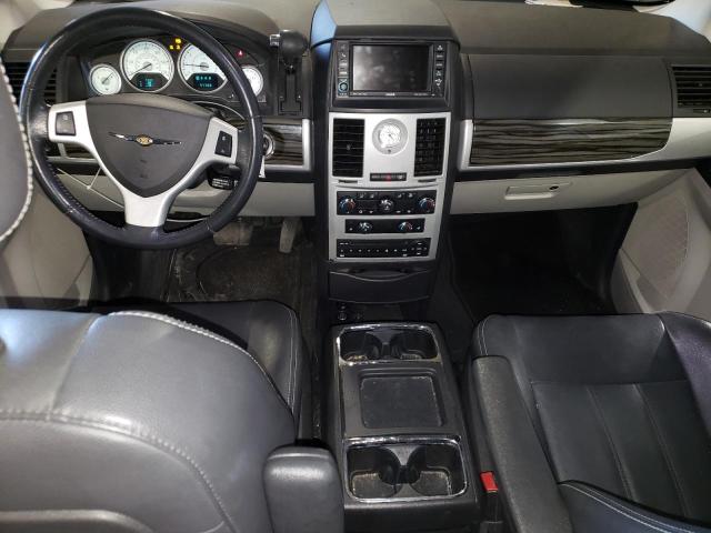 2A4RR5DX6AR279618 - 2010 CHRYSLER TOWN & COU TOURING SILVER photo 8