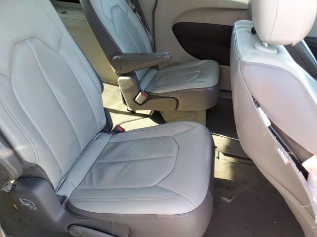 2C4RC1BG6HR621212 - 2017 CHRYSLER PACIFICA TOURING L WHITE photo 11