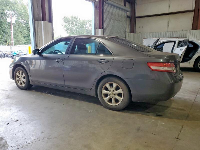 4T4BF3EK0BR186025 - 2011 TOYOTA CAMRY BASE Grau Foto 2
