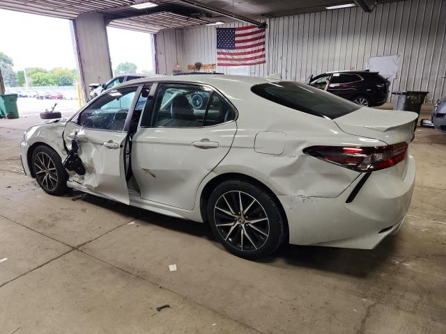 4T1T11AK4PU143435 - 2023 TOYOTA CAMRY SE NIGHT SHADE WHITE photo 2