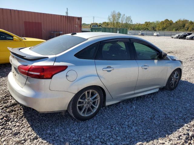 1FADP3F27FL301868 - 2015 FORD FOCUS SE SILVER photo 3