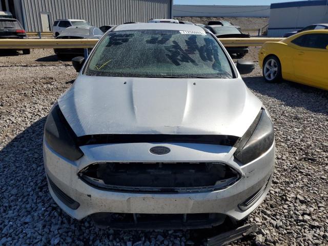 1FADP3F27FL301868 - 2015 FORD FOCUS SE SILVER photo 5