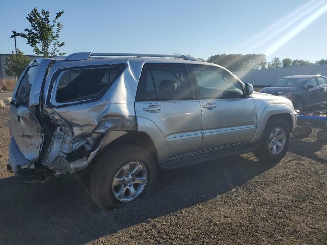 JTEBU14R040049695 - 2004 TOYOTA 4RUNNER SR5 SILVER photo 3