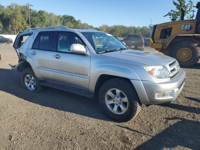 JTEBU14R040049695 - 2004 TOYOTA 4RUNNER SR5 SILVER photo 4