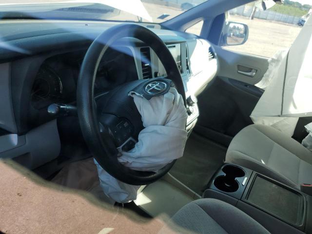 5TDKK3DC3GS736821 - 2016 TOYOTA SIENNA LE WHITE photo 8