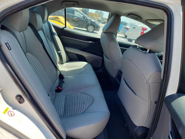 4T1B11HK3JU569416 - 2018 TOYOTA CAMRY L Ақ фото 10