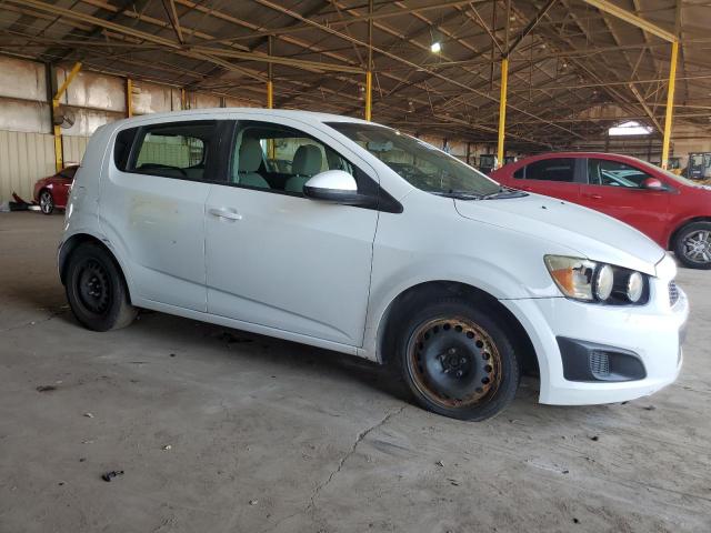 1G1JA6SH4E4229653 - 2014 CHEVROLET SONIC LS WHITE photo 4