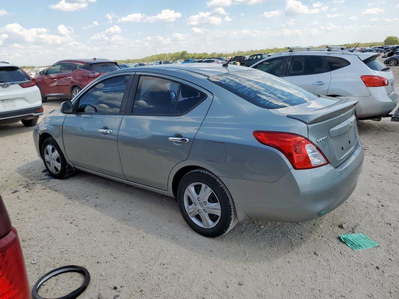 3N1CN7AP2DL835788 - 2013 NISSAN VERSA S Gümüş foto 2