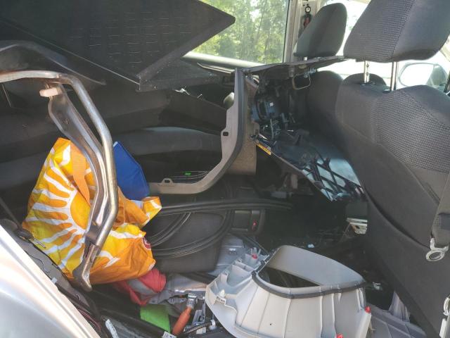 2T3L6RFV3MW004452 - 2021 TOYOTA RAV4 LE 银色 照片 11