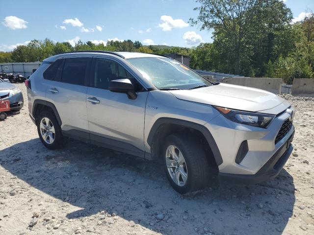 2T3L6RFV3MW004452 - 2021 TOYOTA RAV4 LE 银色 照片 4