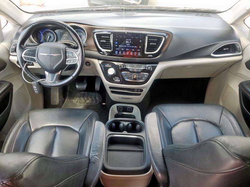 2C4RC1BG5HR747271 - 2017 CHRYSLER PACIFICA TOURING L SILVER photo 8