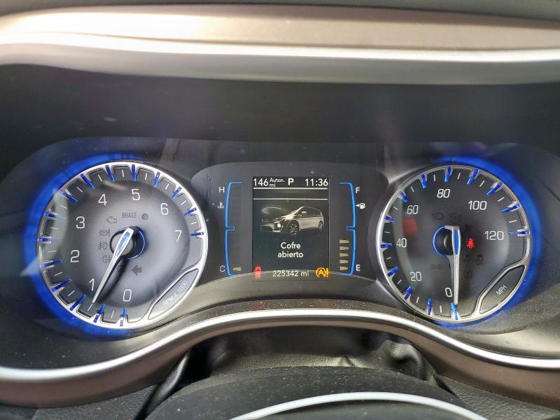 2C4RC1BG5HR747271 - 2017 CHRYSLER PACIFICA TOURING L SILVER photo 9