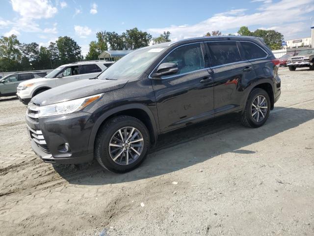 2017 TOYOTA HIGHLANDER SE, 