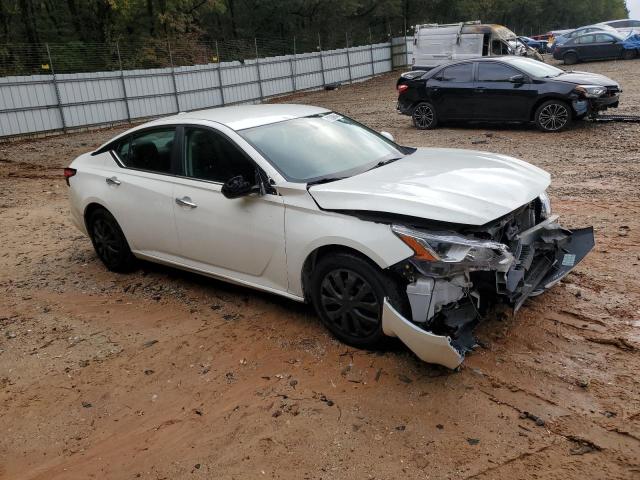 1N4BL4BV2LC139197 - 2020 NISSAN ALTIMA S WHITE photo 4