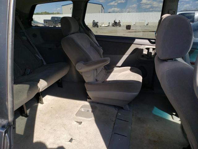 5TDZA22C94S077153 - 2004 TOYOTA SIENNA XLE GRAY photo 11