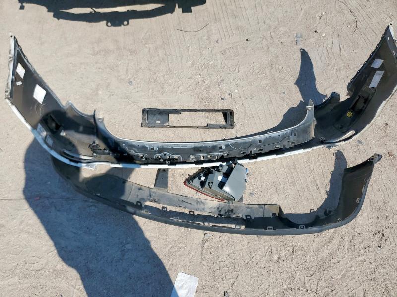 1C4RJEAG2KC598266 - 2019 JEEP GRAND CHER LAREDO WHITE photo 13