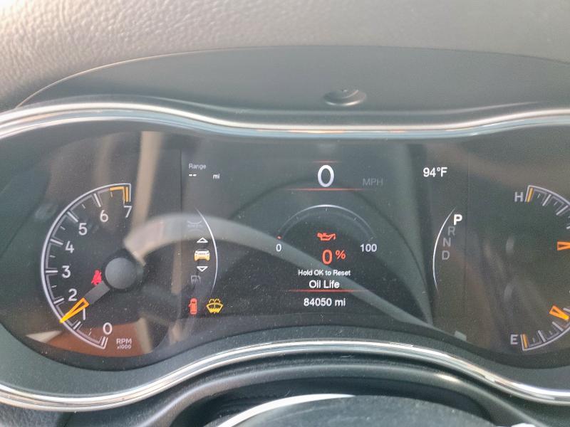 1C4RJEAG2KC598266 - 2019 JEEP GRAND CHER LAREDO WHITE photo 9