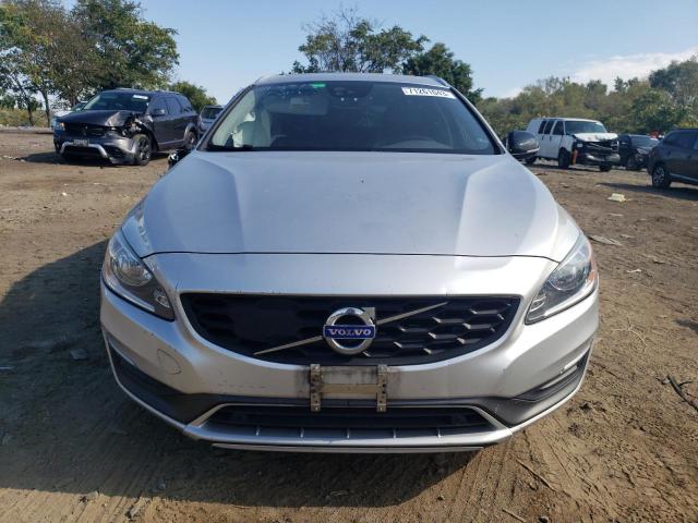 YV4612HK9F1000278 - 2015 VOLVO V60 CROSS PREMIER SILVER photo 5